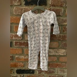 Kate Quinn Horse Outfit